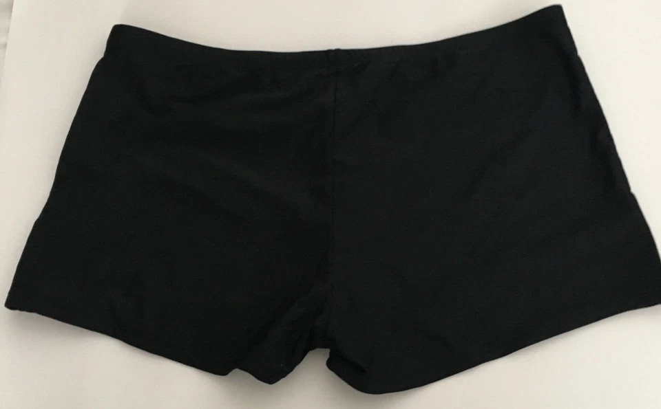 Parte inferior de bikini para mujer ¡SOLO! 2 uds. Pantalones cortos para niño y corte alto negros lisos talla 22W Foto 2 de 4