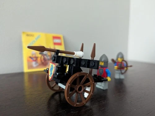 Vintage (1986) LEGO Castle - Lion Knights set 6012 Siege Cart - RARE