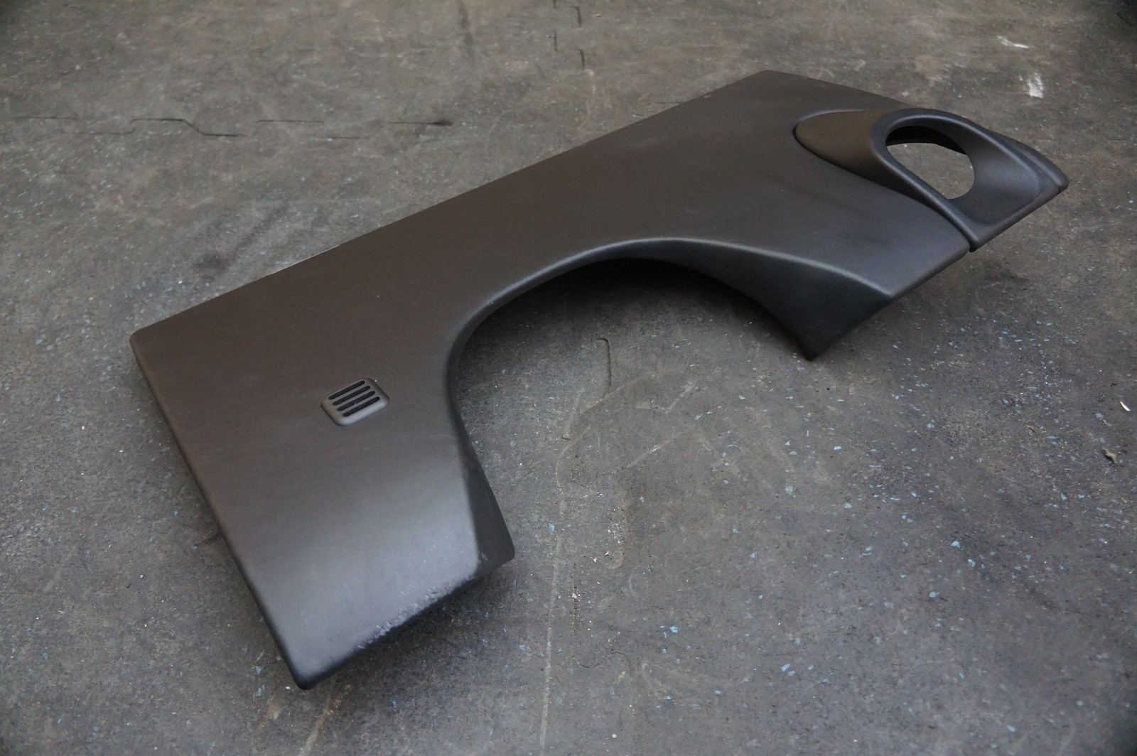 Left Dash Lower Knee Trim Panel 4G43-C04325-AGW OEM Aston Martin Db9 2004-12