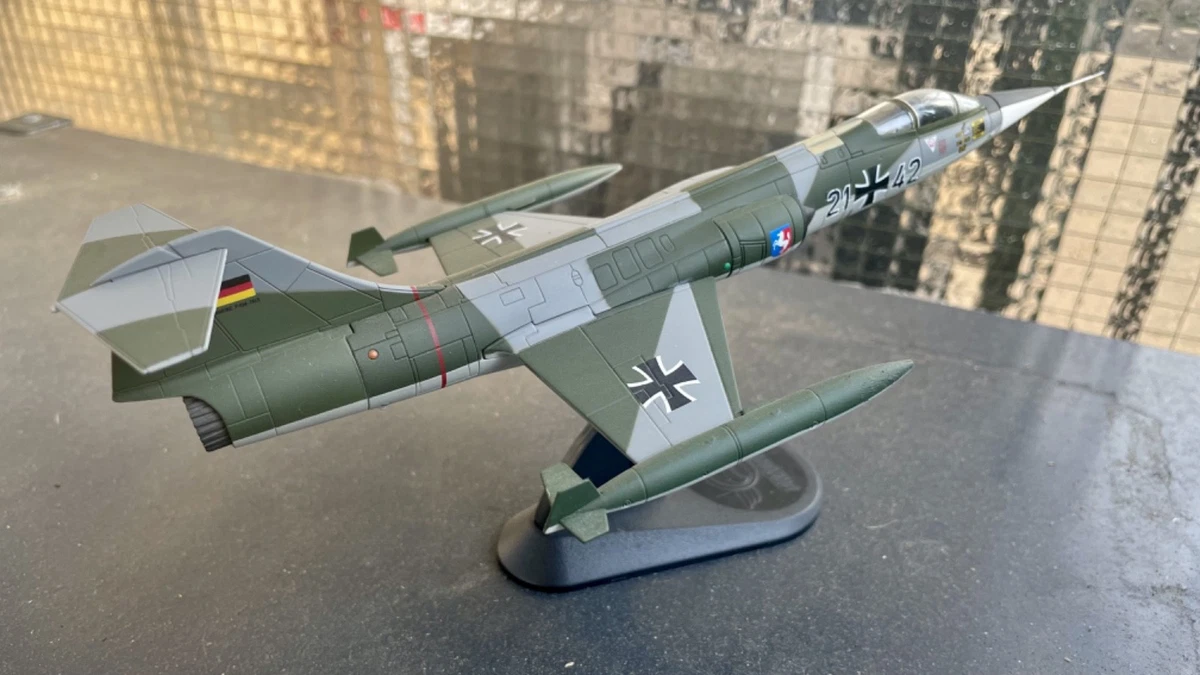 Corgi im Maßstab 1:72 Modell-Militärflugzeuge online kaufen | eBay.de