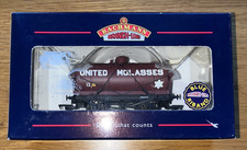 Bachmann 37-678 OO Gauge 14t Tank Wagon in United Molasses Livery #13 NIP