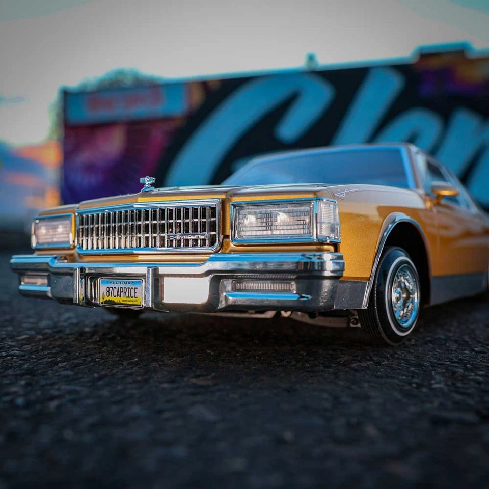 Redcat Racing RC Car - 1:10 1987 Chevrolet Caprice Classic Hopping Lowrider RTR - Image 2 of 4
