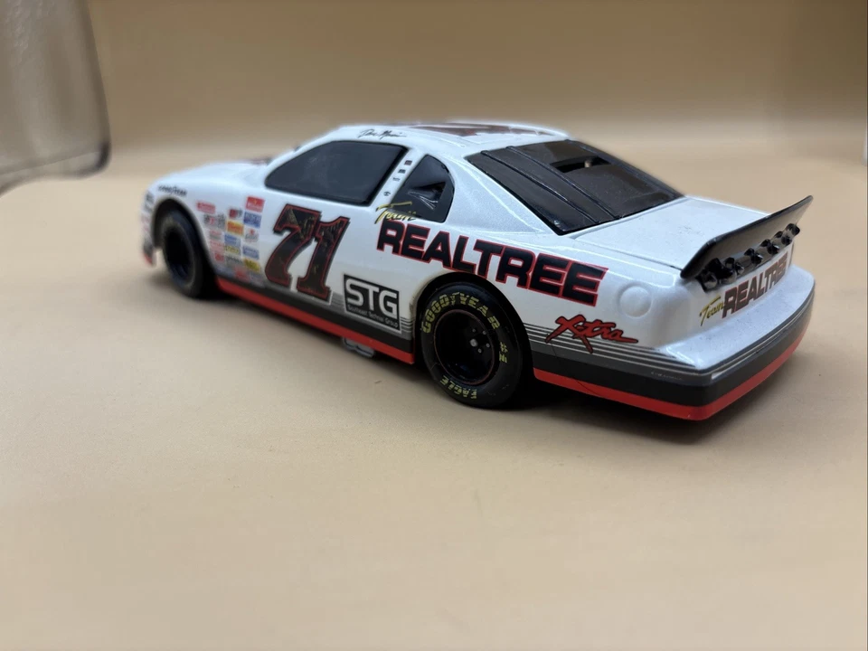 1997 Action | Dave Marcis #71 Team Real Tree 1:24 Die Cast | 1 of 3,500 - Image 4 of 4