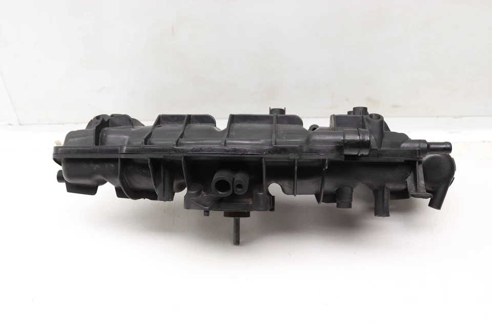 AUDI A5 QUATTRO 2010-2015 2,0 L - Colector de admisión 06H133201AF Foto 2 de 4