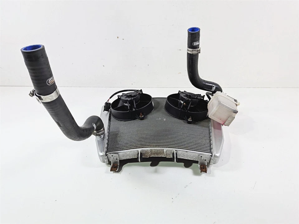 2018 Aprilia RSV4 RR 散热器风扇水库软管套装 - 无泄漏 B045753 — 第 4/4 张图片