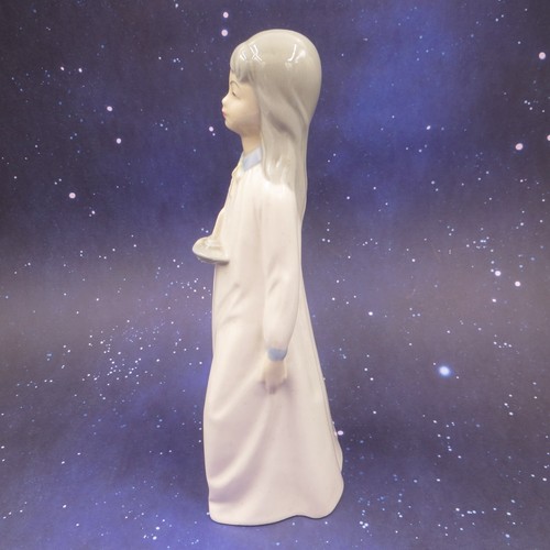 Estatuilla Porcelanas Sanbo 8.5" Porcelana Niña Vestido Vela Pintado a Mano España - Imagen 3 de 9