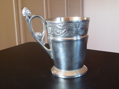Um 1900 - Becher - Reed & Barton - versilbert - mit Relieffries