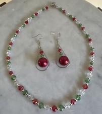 Holiday Beaded Jewelry Set Necklace  Dangle Earrings Green/Red/White Christmas