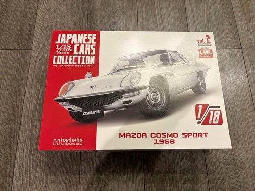 Hachette Famous Car Collection scala 1/18 extra MAZDA COSMO SPORT 1968 NUOVO REGALO - Foto 1 di 2