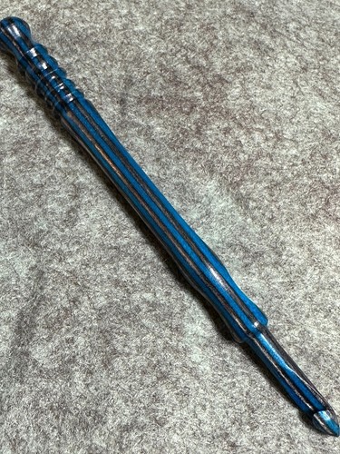 Hand carved Blue / Gray WOOD YARN CROCHET HOOK size J - Picture 2 of 3