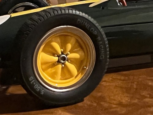 Exoto | 1:18 | 1963 Lotus 25 F1 J. Clark | 1st British Grand Prix at Silverstone - Bild 20 von 24