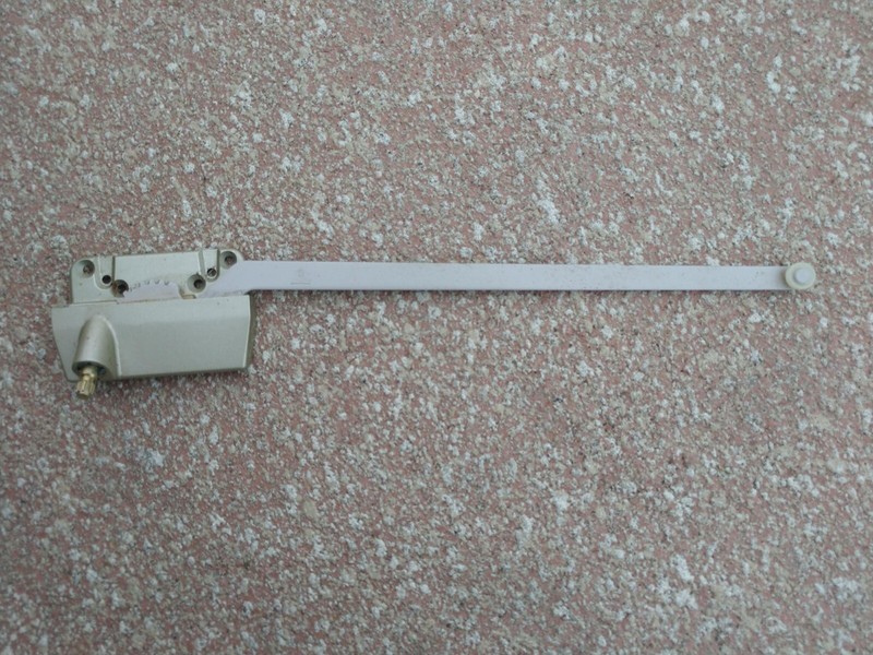  Casement Window Operator Beige 12" Arm Right Hand  