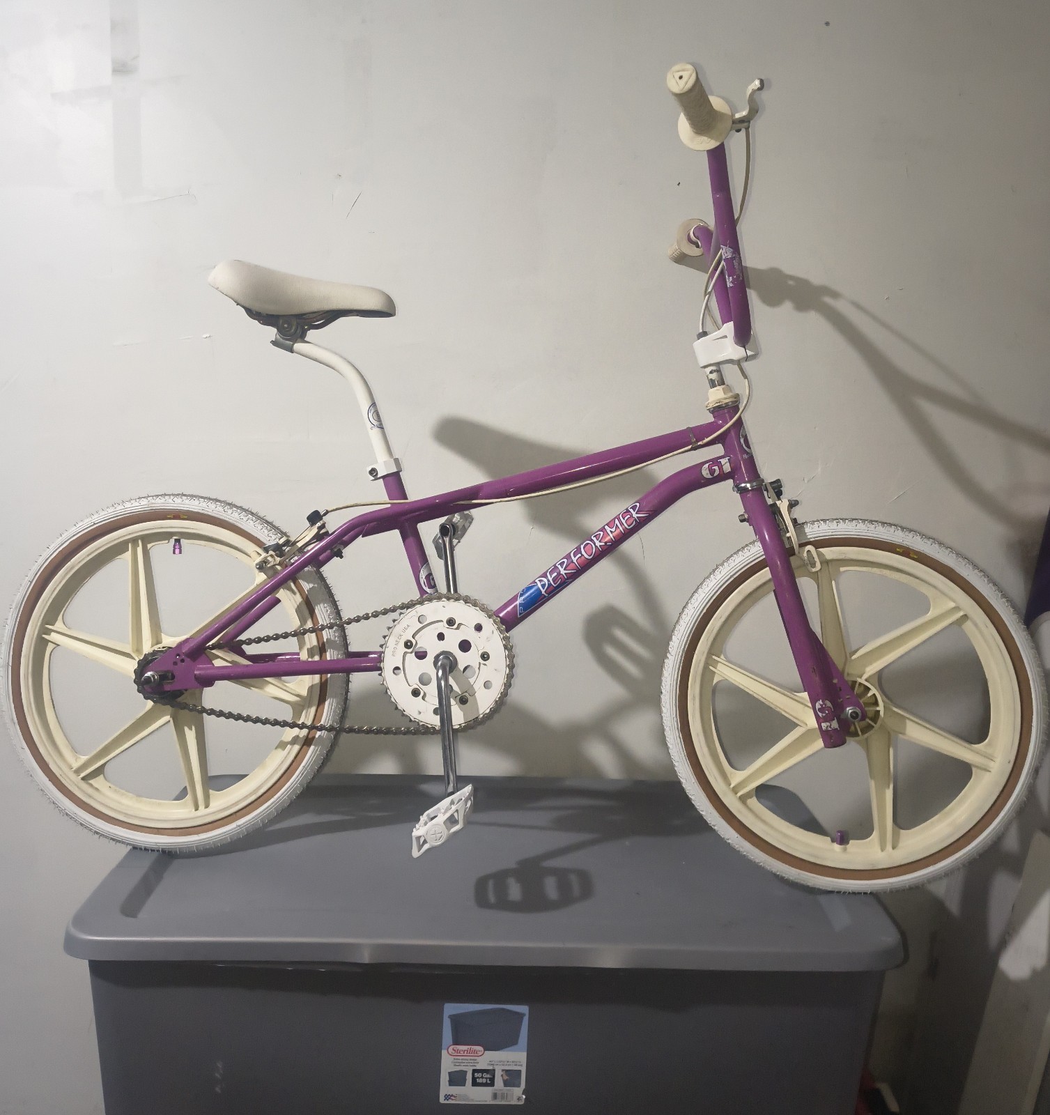 (Used) Vintage 1986 GT PRO Performer 20" BMX Bicycle G Code Original JAPAN (5450.00 USD) (Used) Vintage 1986 GT PRO Performer 20" BMX Bicycle G Code Original JAPAN (5450.00 USD)