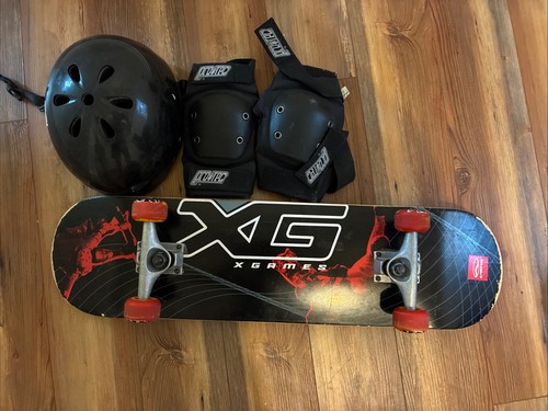 X-Games Vintage  Skateboard Deck & Van Wheels(great Condition) Helmet And Pads