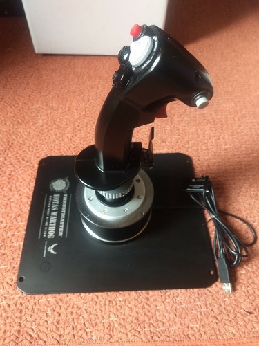 Thrustmaster HOTAS WARTHOG Joystick and Throttle for PC - Photo 10/11