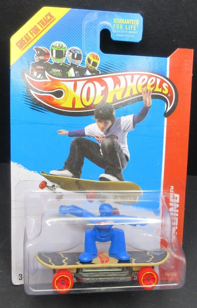 2013 HW RACING Hot Wheels SKATE PUNK 118/250 (M)