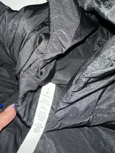 LULULEMON DOWN AND AROUND Sz 4 Black Jacket EUC 800 Fill Down - Picture 12 of 14