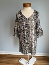 Belongsci Snakeskin Print Dress 3/4 Length Flare Sleeve Size XS Zip V Neck Lined