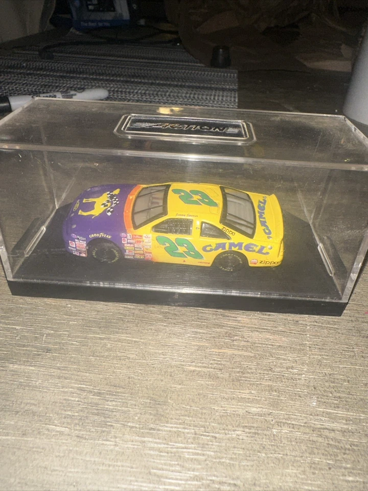 Jimmy Spencer #23 Smokin' Joe's 1997 NASCAR Acción 1:64 DieCast, Encased Foto 4 de 4