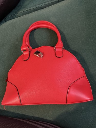 Atmosphere Elegant Red Women’s Handbag with Semi-Circular Design - Picture 2 of 8