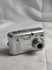 Fujifilm FinePix A Series A303 3.2MP Digital Camera Silver GOOD/TESTED 