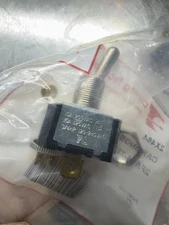 LOT OF 5  New Carling switch 2X464 Toggle Switch 2 Position 2FA54-73XG Carling