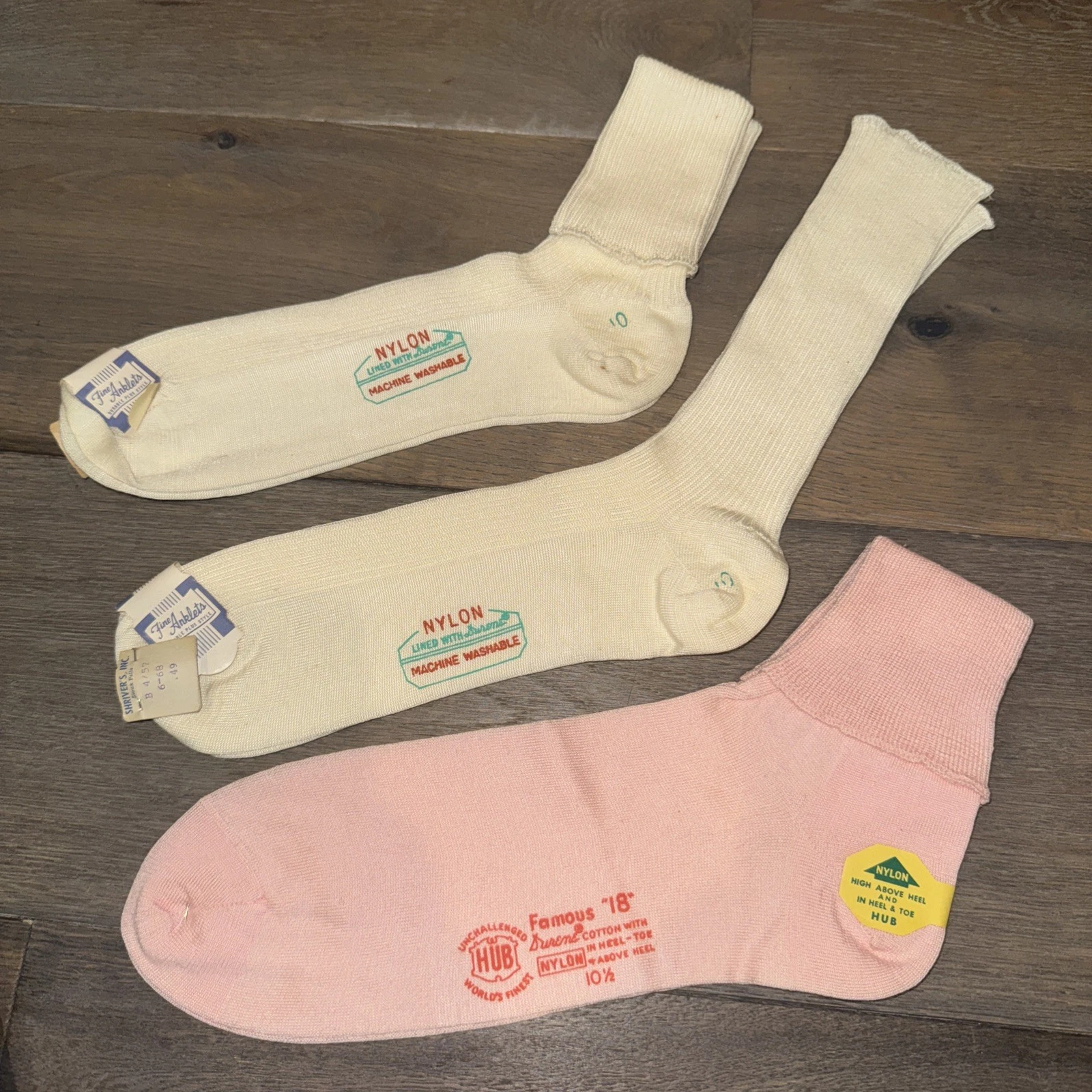 New Vintage 50s 60s Women’s Nylon SOCKS White Pink HUB Fine Anklets NOS Pair Lot
