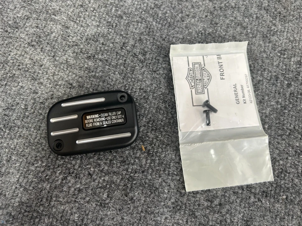 OEM HARLEY-DAVIDSON 2015-17 Softail Edge Cut Master Cylinder Cvr 41700338 - Image 3 of 4