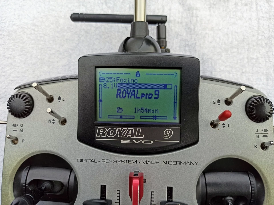 Radiocomando MULTIPLEX ROYALevo9 aggiornato a ROYALpro9 - Immagine 2 di 4