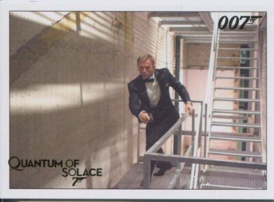 James Bond Archives 2015 Quantum Of Solace Gold Parallel Base Card #39