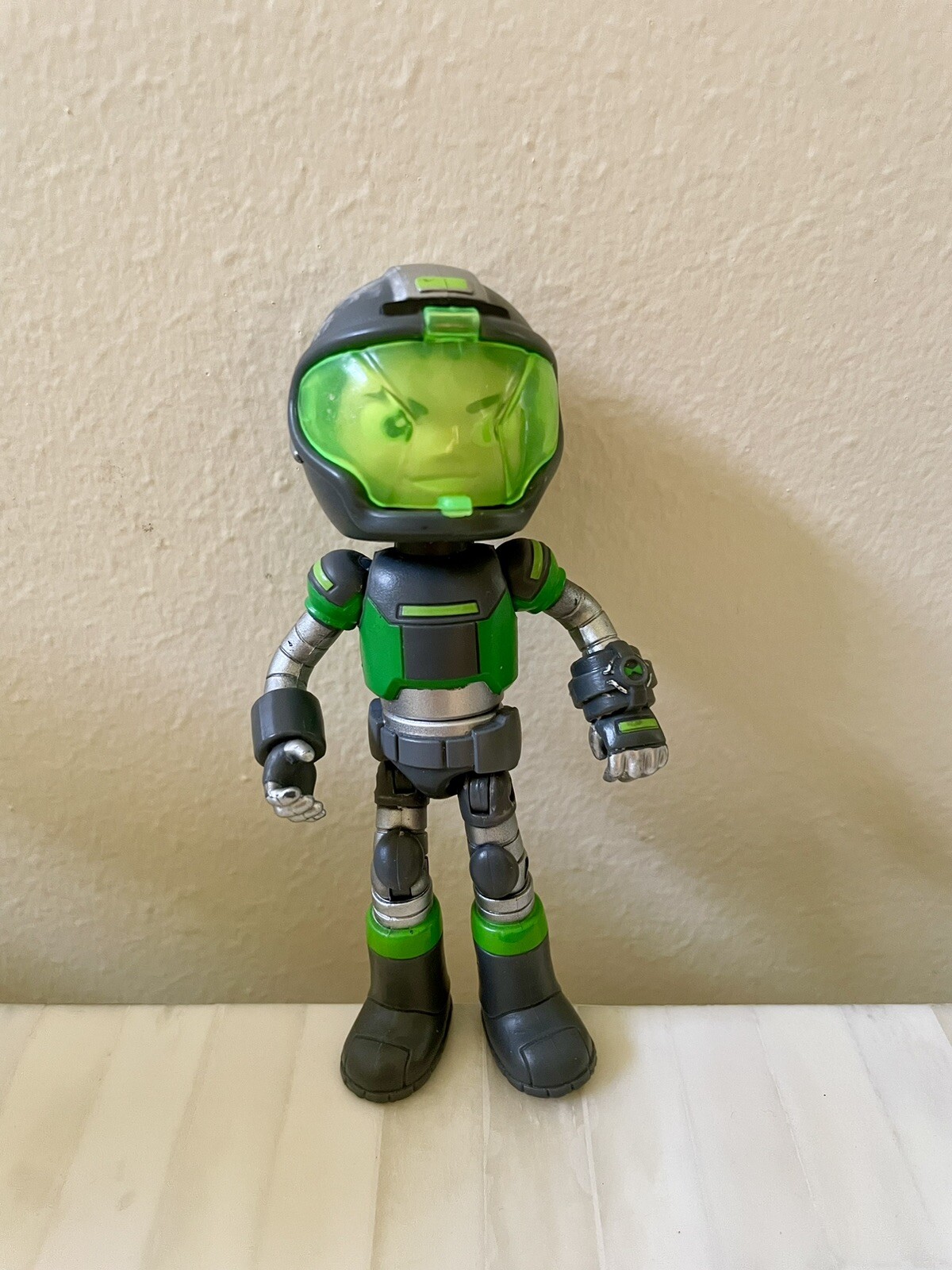 2020 Playmates Toys Ben 10 Omni Naut Armor Ben 4”  Figure Cartoon Network