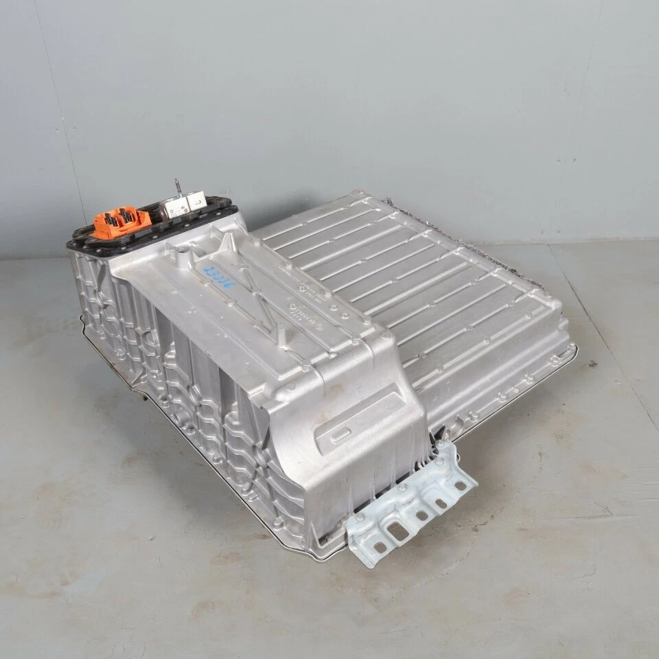 2013-2016 Volkswagen Jetta Hybrid Battery Pack 5C6915590C OEM Used - Image 4 of 4