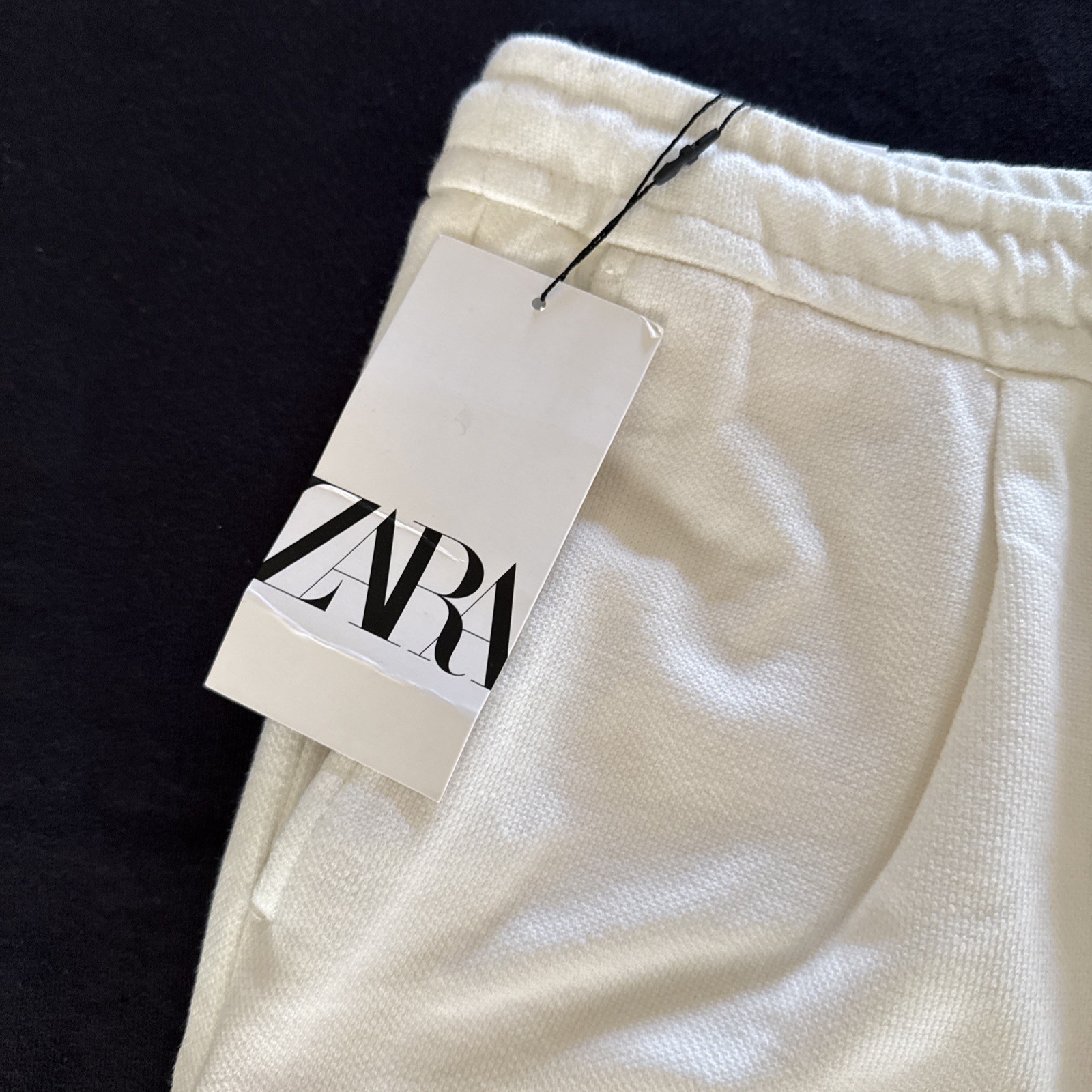 NWT ZARA Men’s Textured Drawstring Waist Shorts Cream Size Medium thumbnail 3