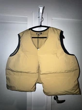 Cropped Puffer Vest in Khaki - Large