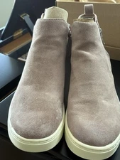 Sofft Brand Ankle Suede Booties Mauve Color Sz 8 Perfect For The season