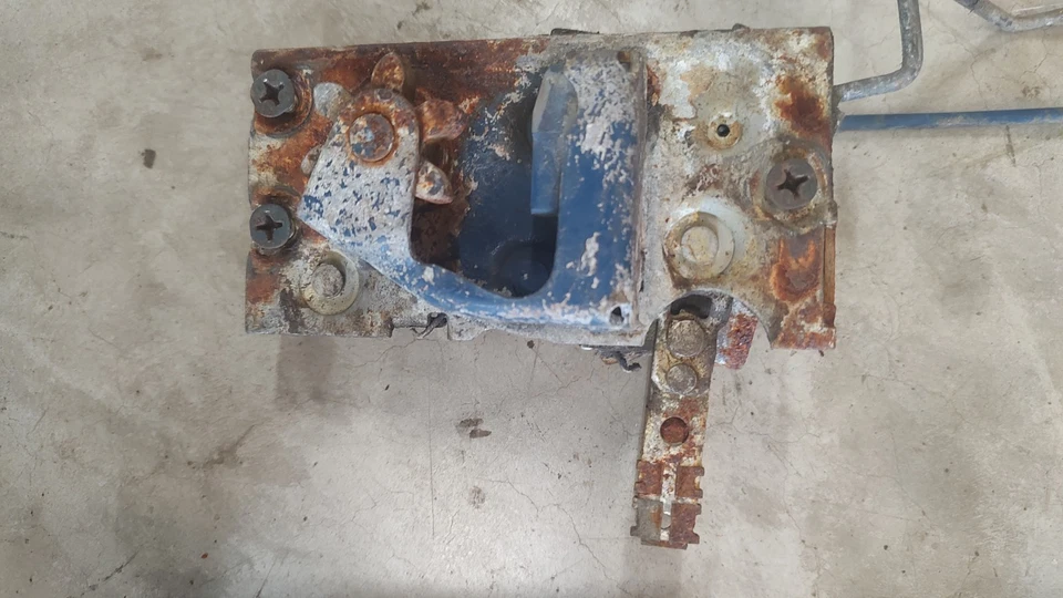 Dodge Truck D100 D200 1968 68 Sweptline pestillo de puerta conjunto lateral derecho del pasajero Foto 3 de 4