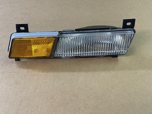 Corvette front Side Marker Light LH Driver side GM NOS NEW 88,89,90 - Foto 1 di 9