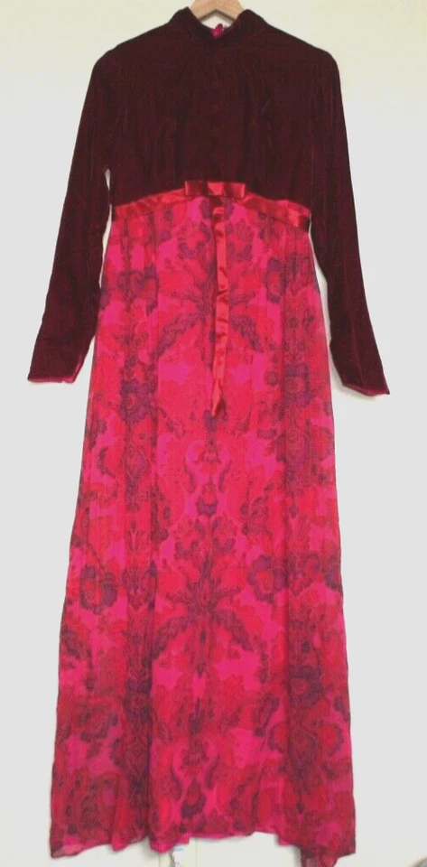 Maxi Vestido Vintage Vino Rojo Terciopelo Transparente Floral Talla 6 8 Pequeño Años 60 Años 70 Mod Foto 2 de 4