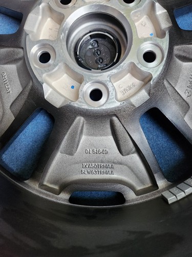 New Jeep Wrangler Rubicon Hardrock 2007-2018 17" OEM Wheel Less Then 30 Miles - Picture 8 of 9