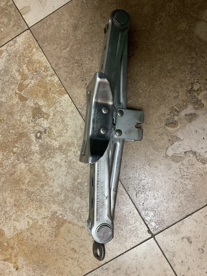 1996-1997-1998 Nissan 240 SX Emergency Scissor Tire Jack  OEM - Image 4 of 4