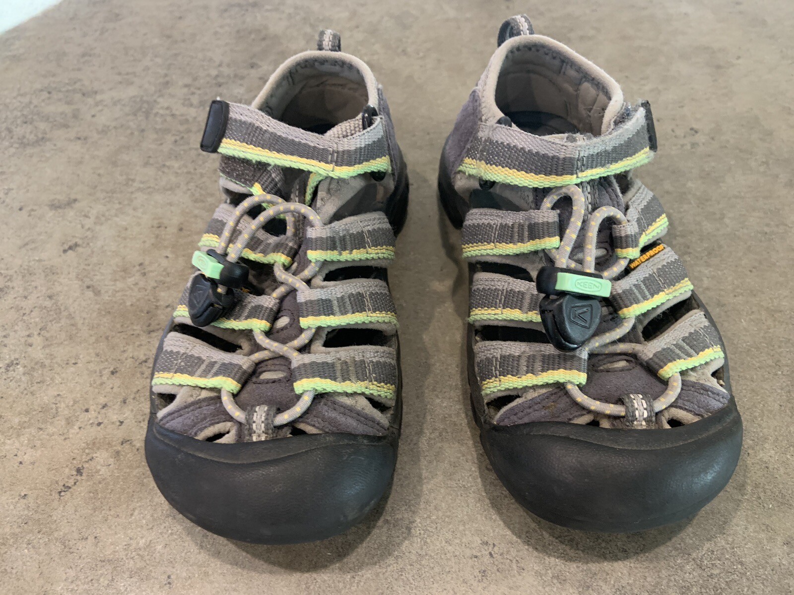 Sandali KEEN grigio verde fluo Newport H2 impermeabili sport acquatici bambino piccolo taglia 11