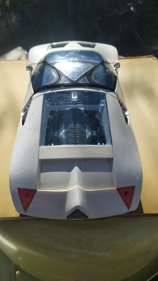 Modellino Auto Ford Gt90 - Scala 1:18 - Marca Maisto - Immagine 3 di 4