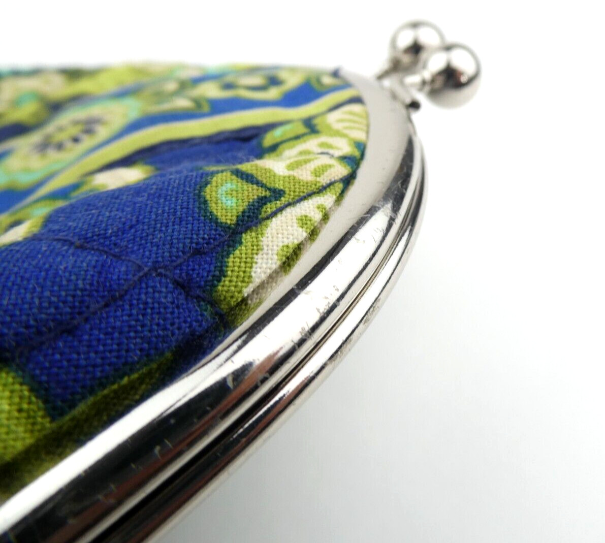 Vera Bradley Rhythm & Blues Double Kiss Kisslock Coin… Gem