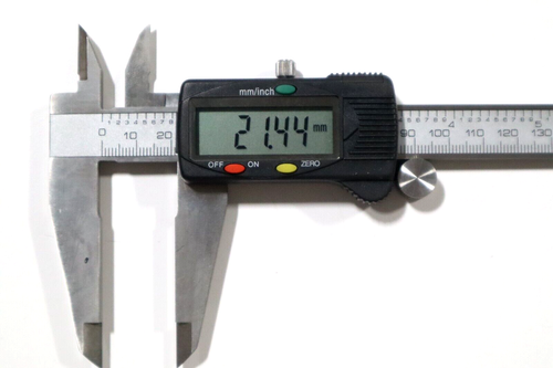 12" DIGITAL CALIPER HARDENED STAINLESS STEEL WITH CASE L180 - Picture 3 of 5