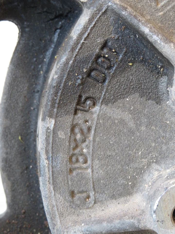 1979 79 SUZUKI GS750EN GS 750EN 750 REAR RIM - Image 4 of 4