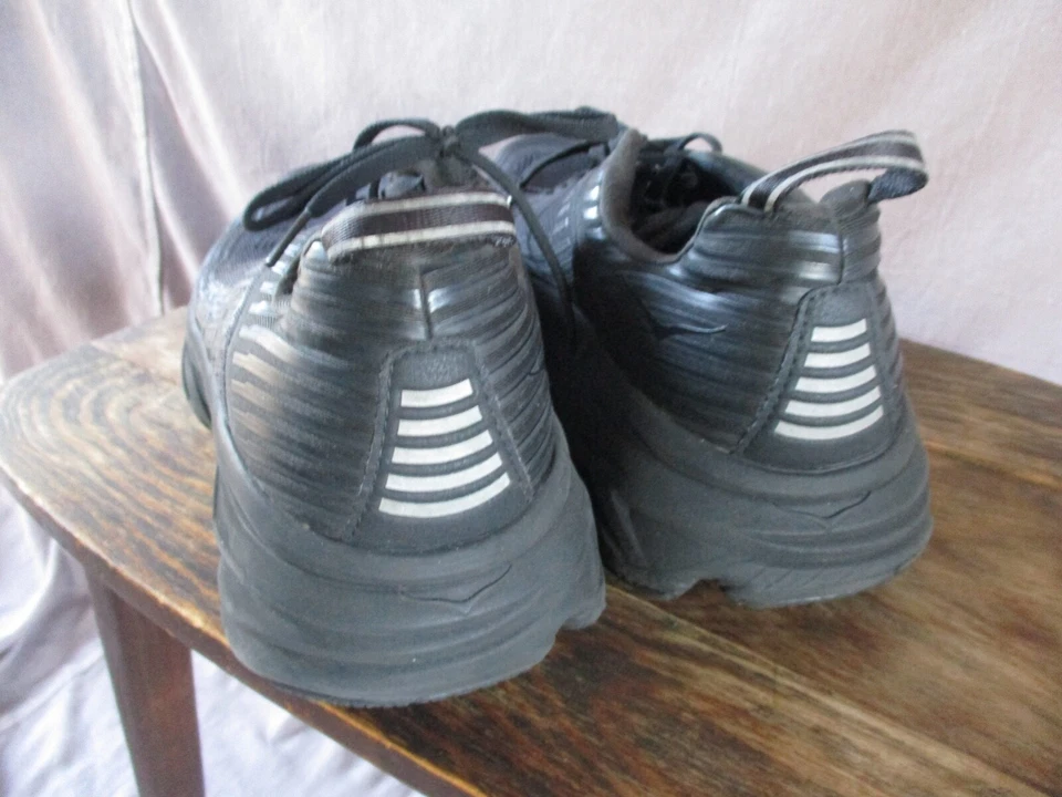 Hoka One One Bondi 6 all black running sneakers trainers 44 10 - Image 4 of 4