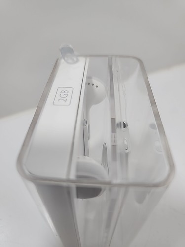 iPod Shuffle 3a generazione 2 GB nuovo sigillato in fabbrica - argento - oggetto da collezione - Foto 3 di 9