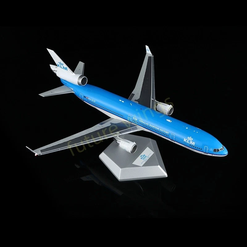 1:200 SQ Wings KLM McDonnell MD-11 PH-KCD Diecast Aircraft Model - Image 3 of 4