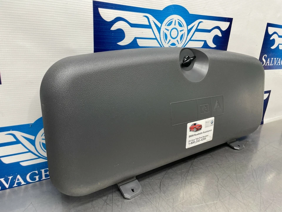 BMW 750LI F01 F02 2010 - Tapa maletero - Portaherramientas de repuesto Foto 2 de 4