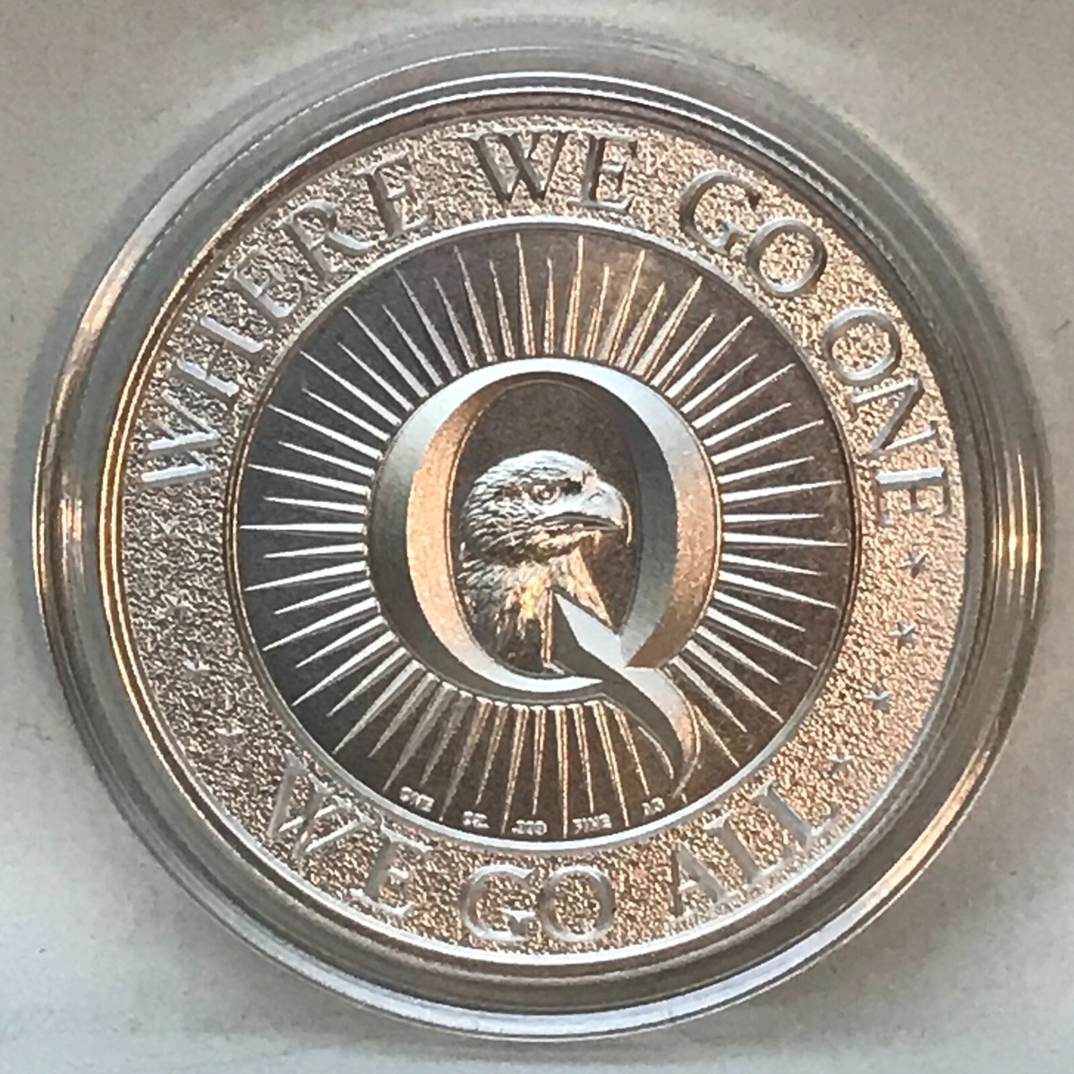 GOD BLESS AMERICA Type I 1 oz 999 Pure Silver Eagle Q Very
